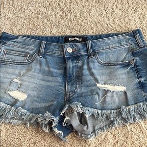 Express denim short